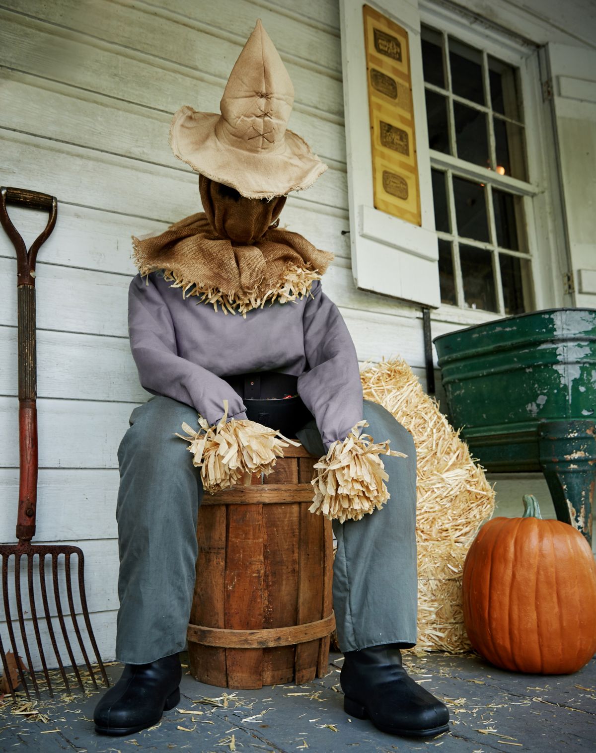 4 Ft 6 In Sitting Scarecrow Animatronic