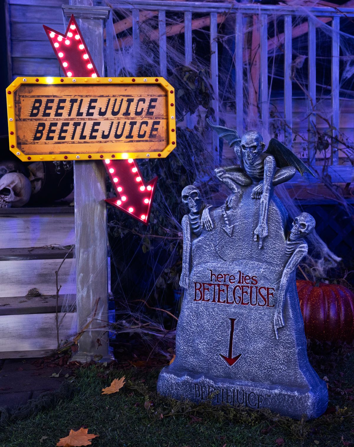 LED Here Lies Beetlejuice Tombstone - Image 3