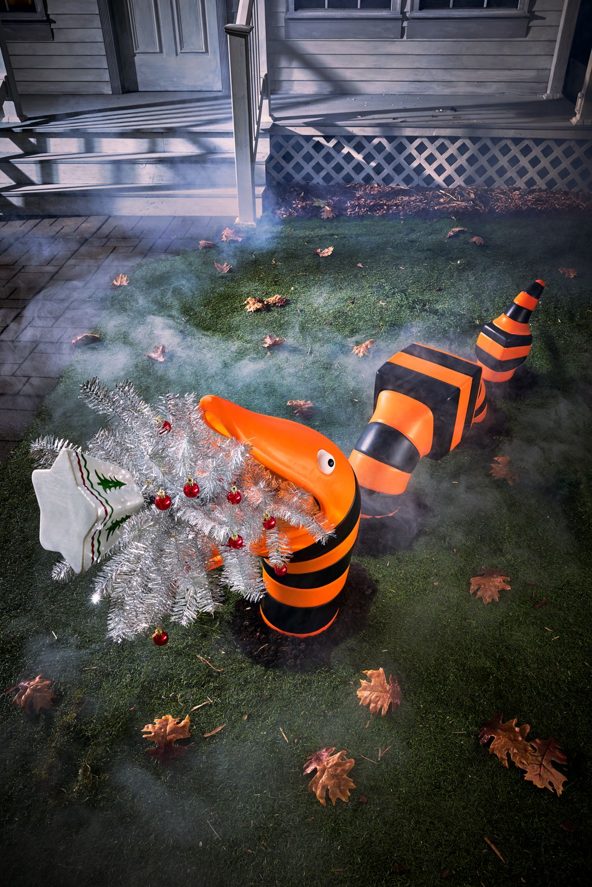 Ground Breaking Giant Snake Decoration - The Nightmare Before Christma - Image 2