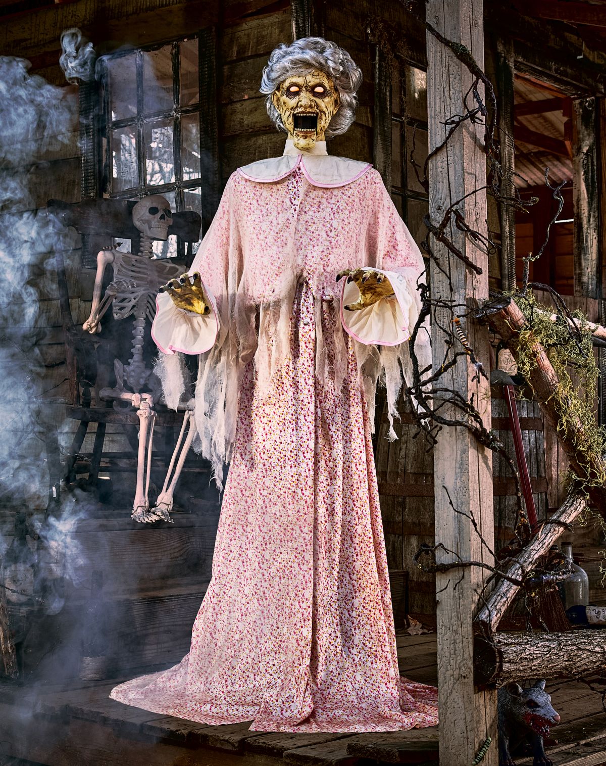 5 Ft 8 In Twisted Grandma Animatronic - Image 2
