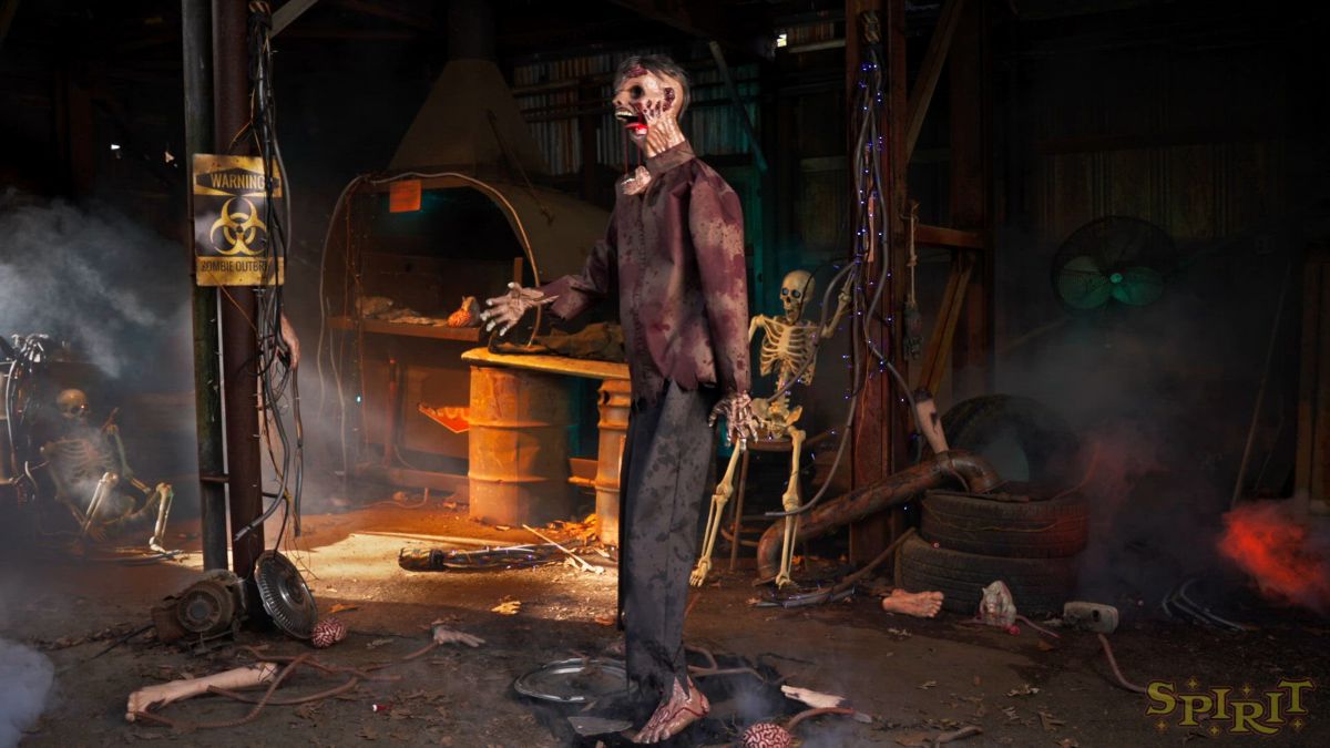 6 Ft 1 In Jeremy Jaws Animatronic - Image 4