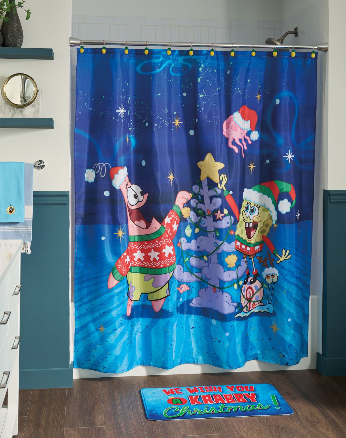 SpongeBob SquarePants Christmas Shower Curtain and Hook Set - 13 Piece - Image 2