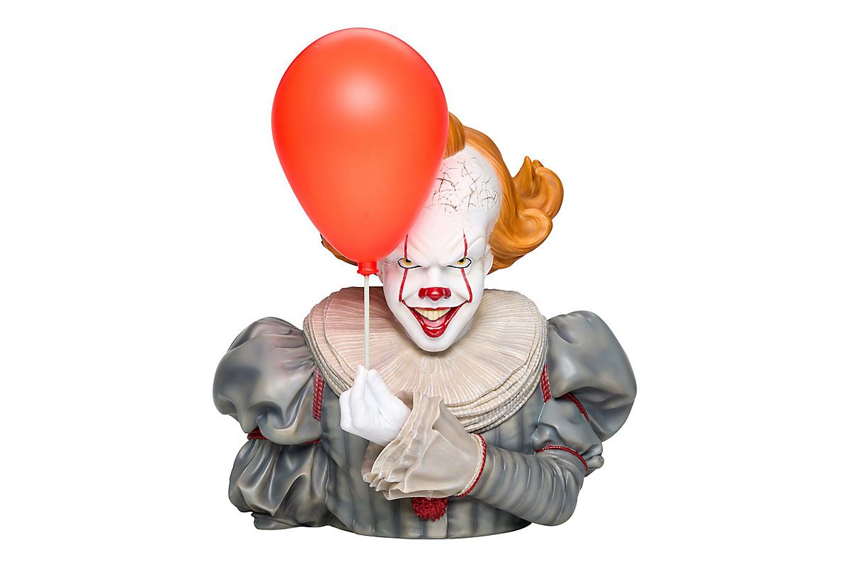 Pennywise Light-Up Statue - IT Welcome to Derry - Image 2