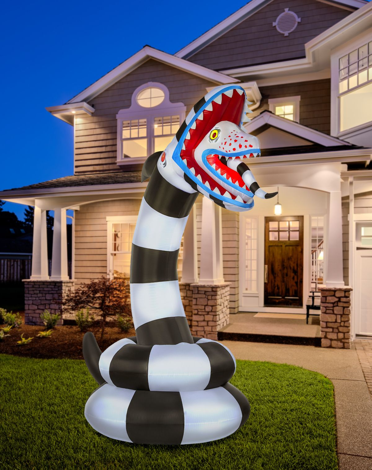 5 Ft Light-Up Gargoyle Inflatable Decoration
